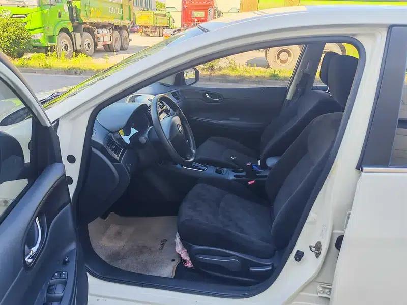 2014 Tiida 1.6L CVT Comfort Model — миниатюра 9