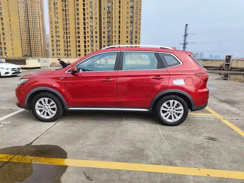 Roewe RX5 2016 20T 2WD Automatic Luxury Edition — миниатюра 3