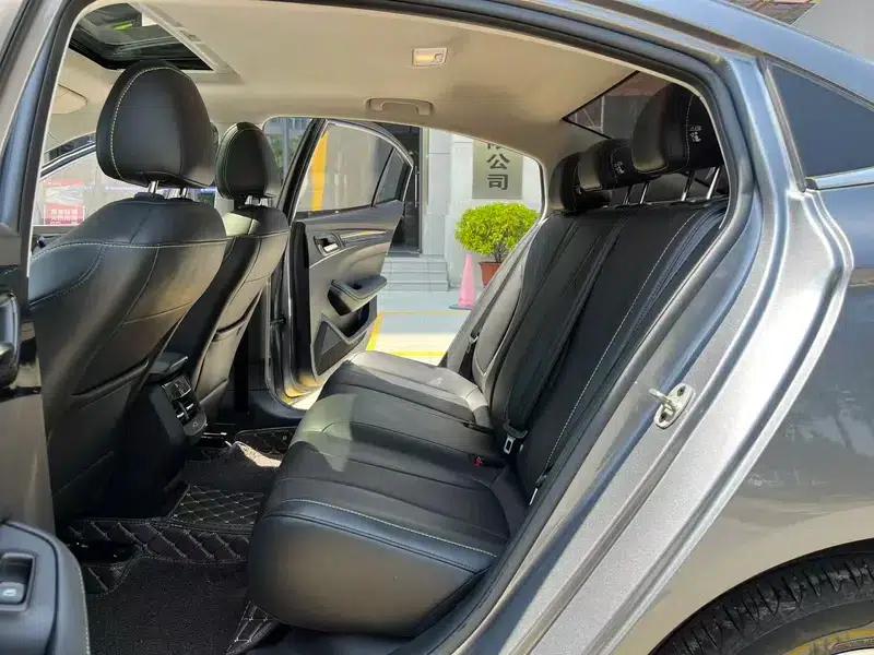 Roewe i5 2021 Facelift 1.5L CVT Star Edition — миниатюра 21