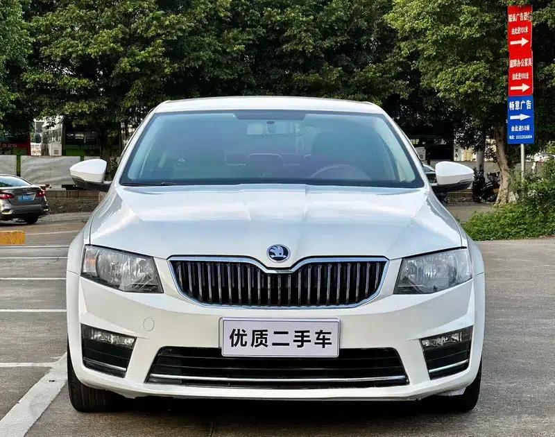 Octavia 2017 1.6L Automatic Comfort Edition — миниатюра 2
