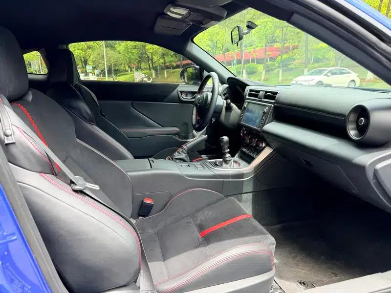 2022 Subaru BRZ 2.4L Manual — миниатюра 11