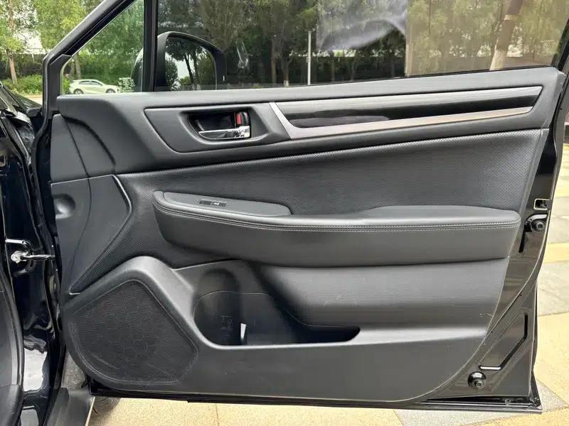 Outback 2015 2.5i Sport Navigation Edition — миниатюра 8