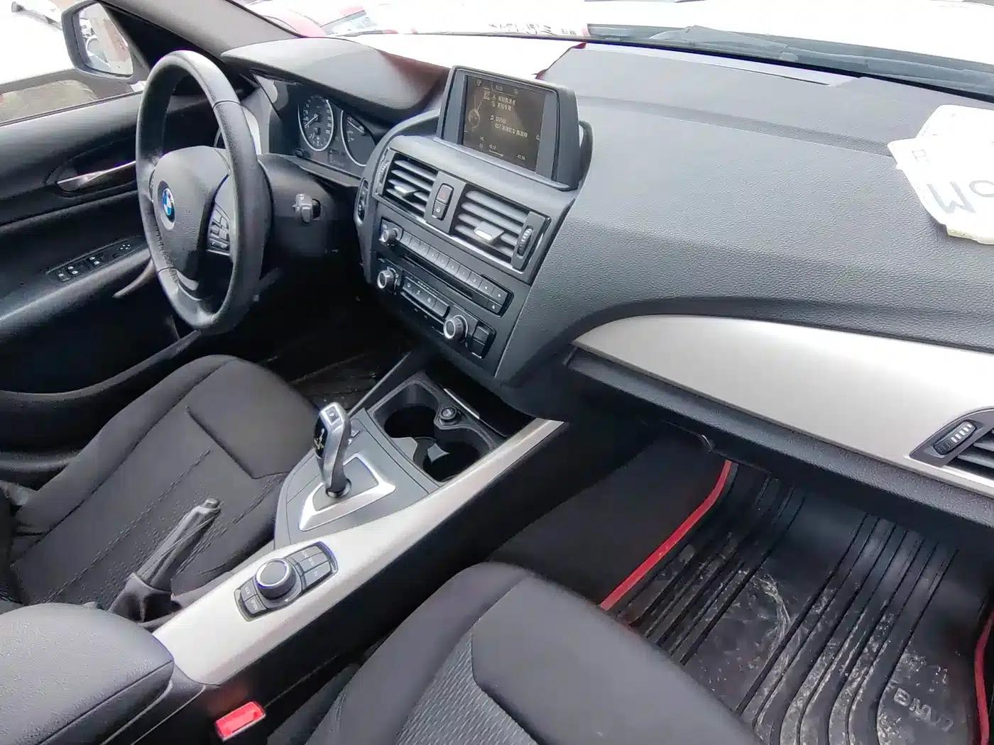 2013 BMW 1 Series (Imported) Facelift 116i Leading Edition — миниатюра 12