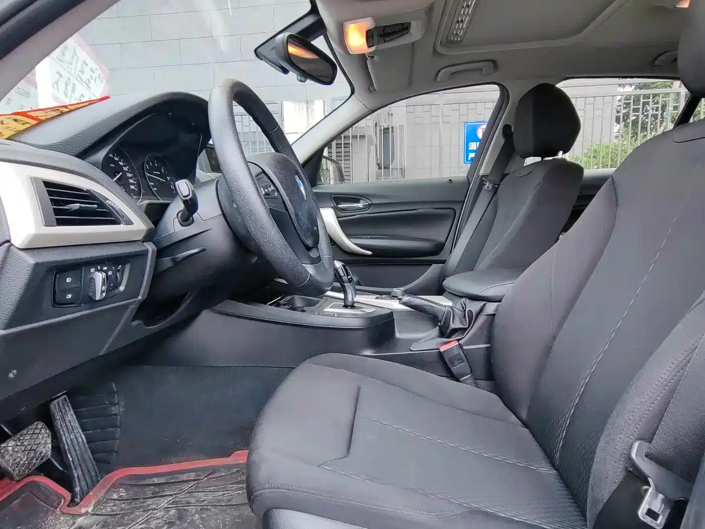 2013 BMW 1 Series (Imported) Facelift 116i Leading Edition — миниатюра 8