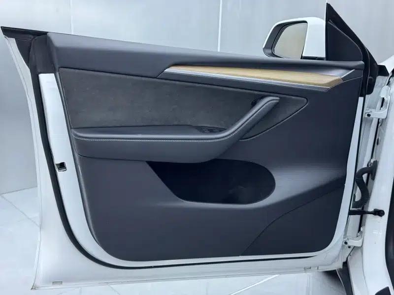 Model Y 2021 Standard Range Rear-Wheel Drive — миниатюра 8