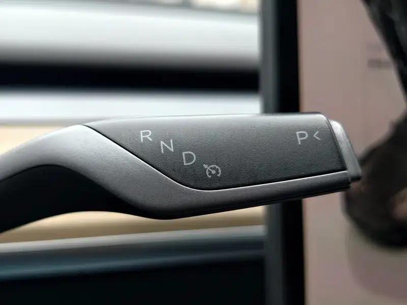 Model Y 2023 Long Range All-Wheel Drive — миниатюра 13