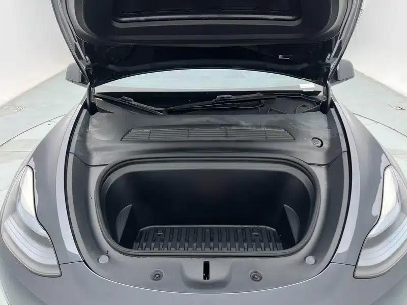 Model Y 2024 Rear-Wheel Drive — миниатюра 10