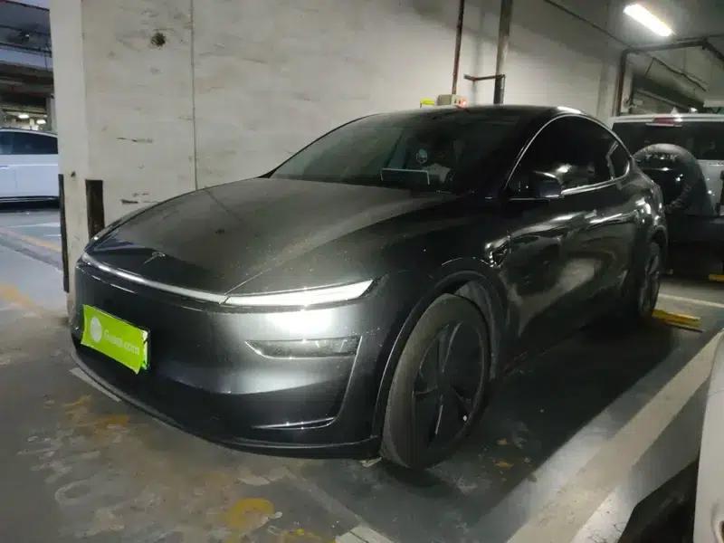 Model Y 2025 Rear-Wheel Drive First Edition — миниатюра 1