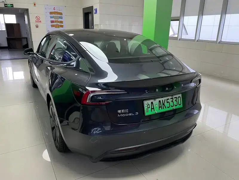 Model 3 2023 Rear-Wheel Drive — миниатюра 4