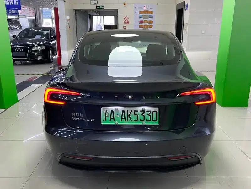 Model 3 2023 Rear-Wheel Drive — миниатюра 5