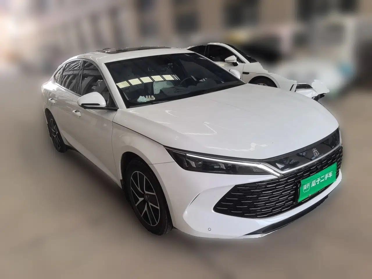 BYD Qin L 2024 DM-i 120KM Leading Model — миниатюра 3