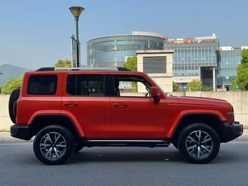 The 2023 Tank 300 City Edition 2.0T is very stylish. — миниатюра 7