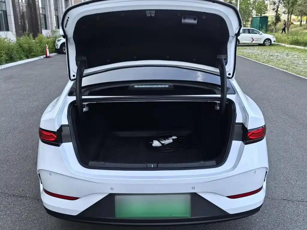 Qin PLUS 2025 DM-i Intelligent Driving Edition 55KM Leading Model — миниатюра 24