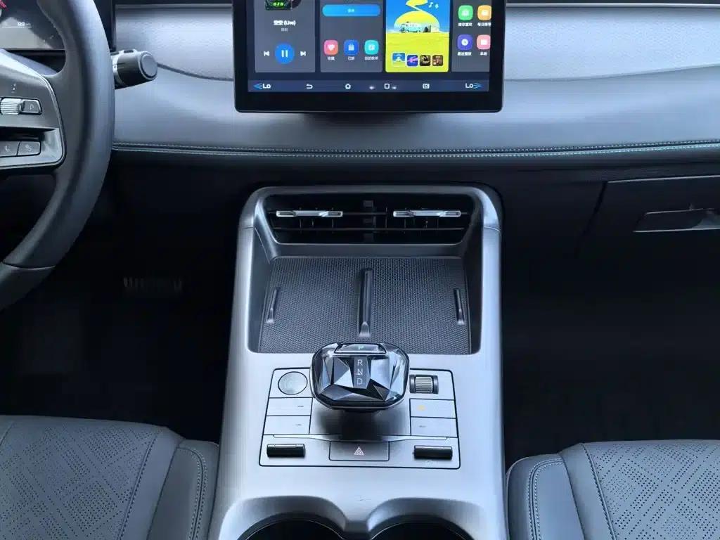 Qin PLUS 2025 DM-i Intelligent Driving Edition 55KM Leading Model — миниатюра 6