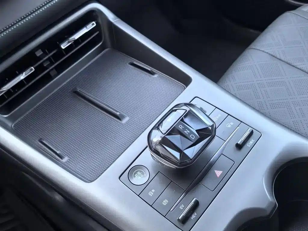 Qin PLUS 2025 DM-i Intelligent Driving Edition 55KM Leading Model — миниатюра 7
