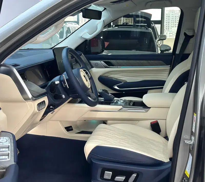 Tank 500 2022 Business Edition, 5-seater — миниатюра 25