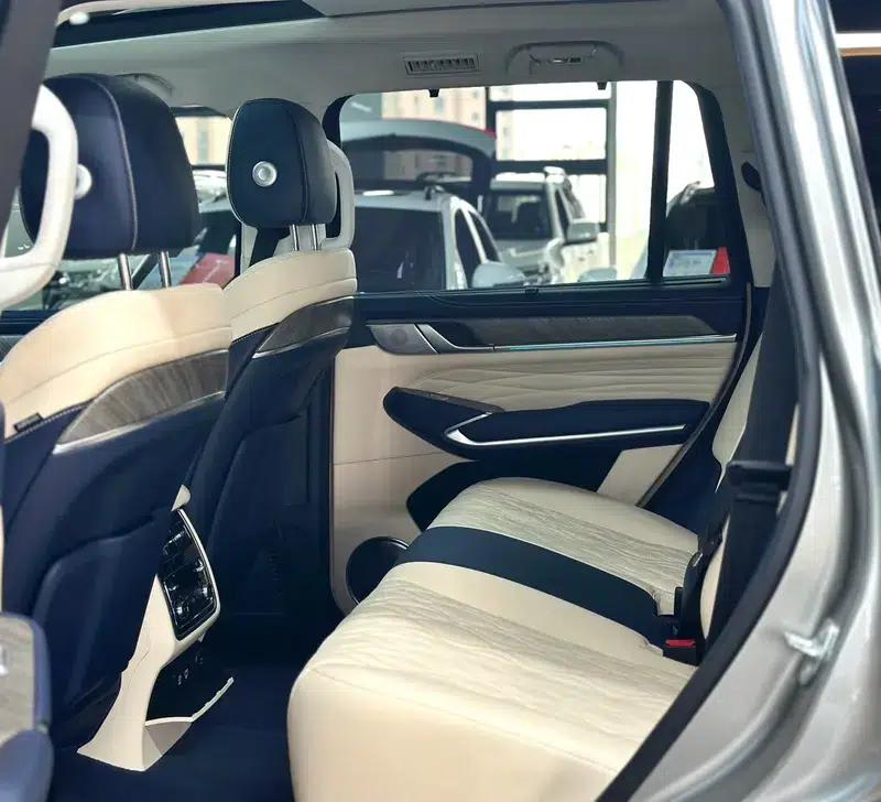 Tank 500 2022 Business Edition, 5-seater — миниатюра 26