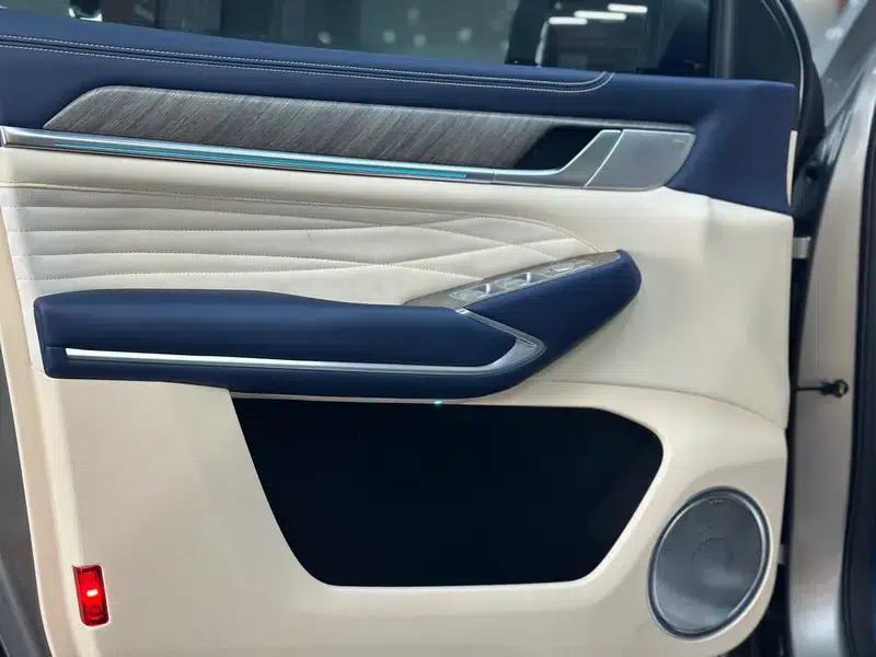 Tank 500 2022 Business Edition, 5-seater — миниатюра 8