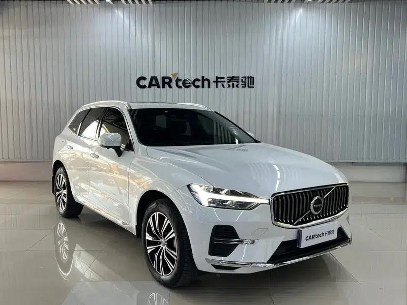 2022 Volvo XC60 B5 AWD Inscription Luxury Edition — миниатюра 3