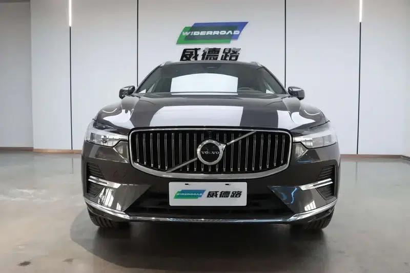 2025 Volvo XC60 B5 AWD Inscription Luxury Edition — миниатюра 2