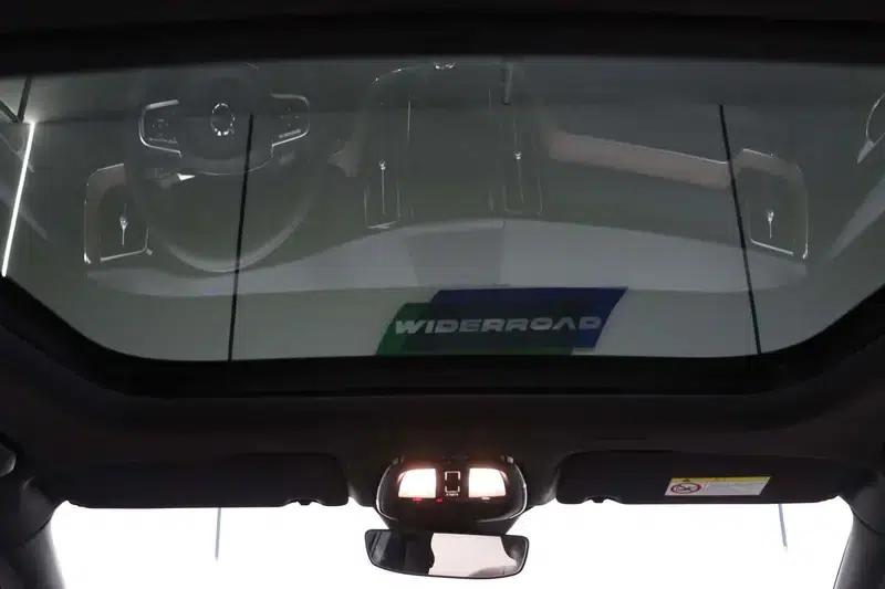 2025 Volvo XC60 B5 AWD Inscription Luxury Edition — миниатюра 11