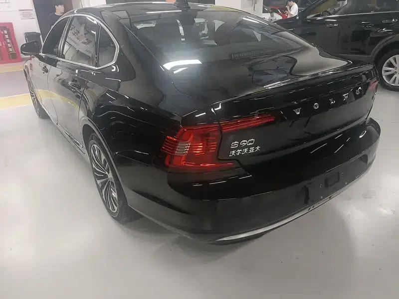 2025 Volvo S90 B5 Smart Luxury Edition — миниатюра 4