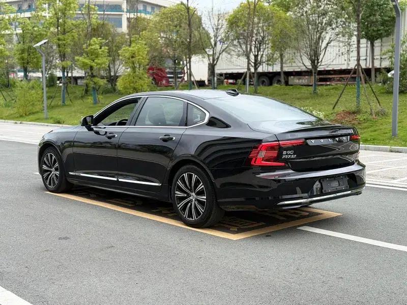 2021 Volvo S90 B5 Smart Sport Edition — миниатюра 3