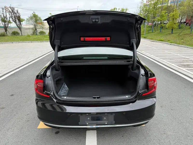 2021 Volvo S90 B5 Smart Sport Edition — миниатюра 4