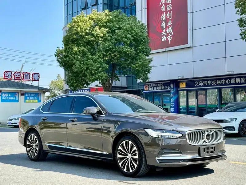2024 Volvo S90 B5 Smart Luxury Edition — миниатюра 3