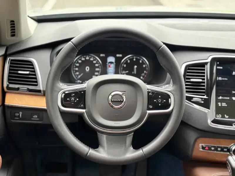2020 Volvo XC90 T6 AWD Inscription Luxury Edition 7-seater — миниатюра 12