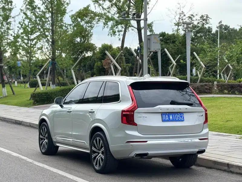 2020 Volvo XC90 T6 AWD Inscription Luxury Edition 7-seater — миниатюра 4