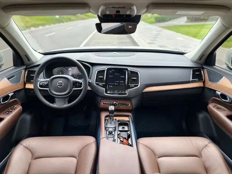 2020 Volvo XC90 T6 AWD Inscription Luxury Edition 7-seater — миниатюра 7