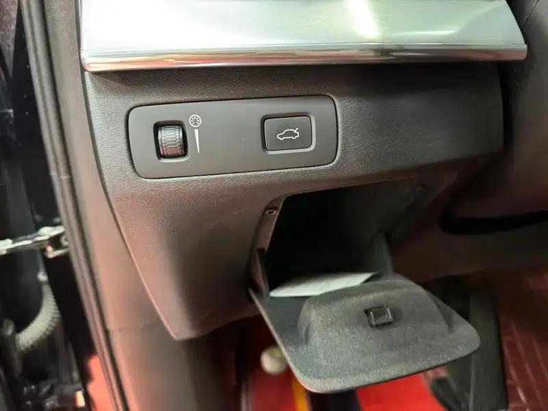 2019 Volvo XC90 T5 Smart Edition 7-seater (China VI emission standard) — миниатюра 33