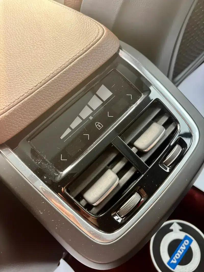 2021 Volvo XC90 B5 Smart Luxury Edition 7-seater — миниатюра 11