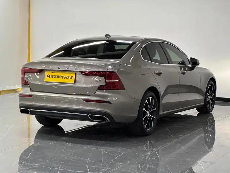 2022 Volvo S60 B4 Smart Luxury Edition — миниатюра 7