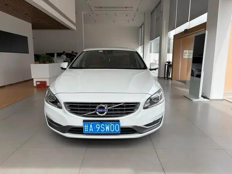 2017 Volvo S60 S60L T3 Smart Edition — миниатюра 2