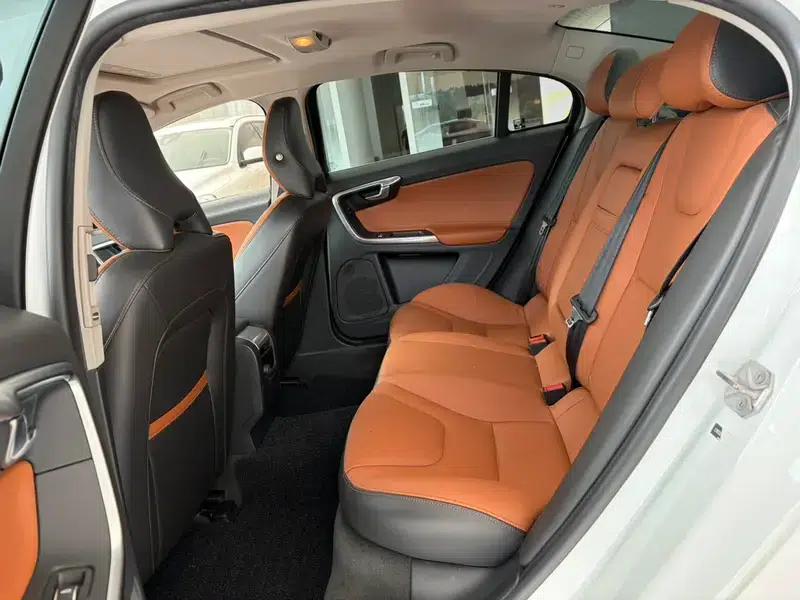 2017 Volvo S60 S60L T3 Smart Edition — миниатюра 11