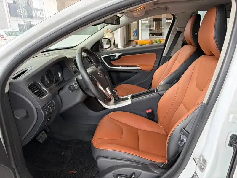 2017 Volvo S60 S60L T3 Smart Edition — миниатюра 10