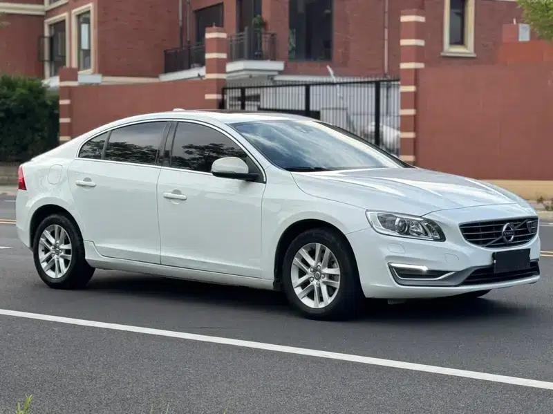 2017 Volvo S60 S60L T3 Smart Edition — миниатюра 3