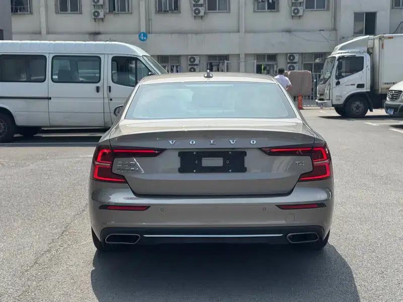 2020 Volvo S60 T4 Inscription Luxury Edition — миниатюра 5