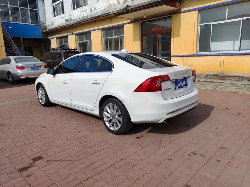 2014 Volvo S60 S60L 2.0T Smart Edition — миниатюра 4