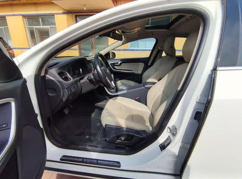 2014 Volvo S60 S60L 2.0T Smart Edition — миниатюра 8
