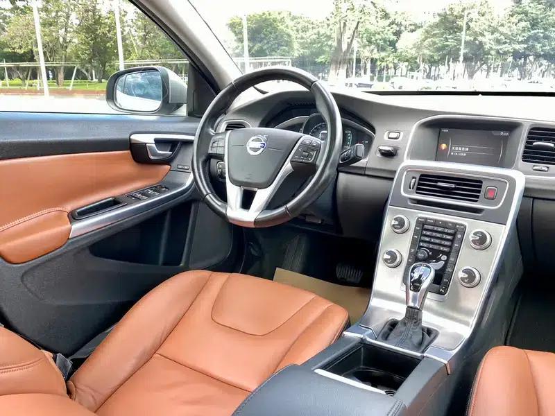 2015 Volvo S60 S60L 2.0T Smart Edition — миниатюра 12