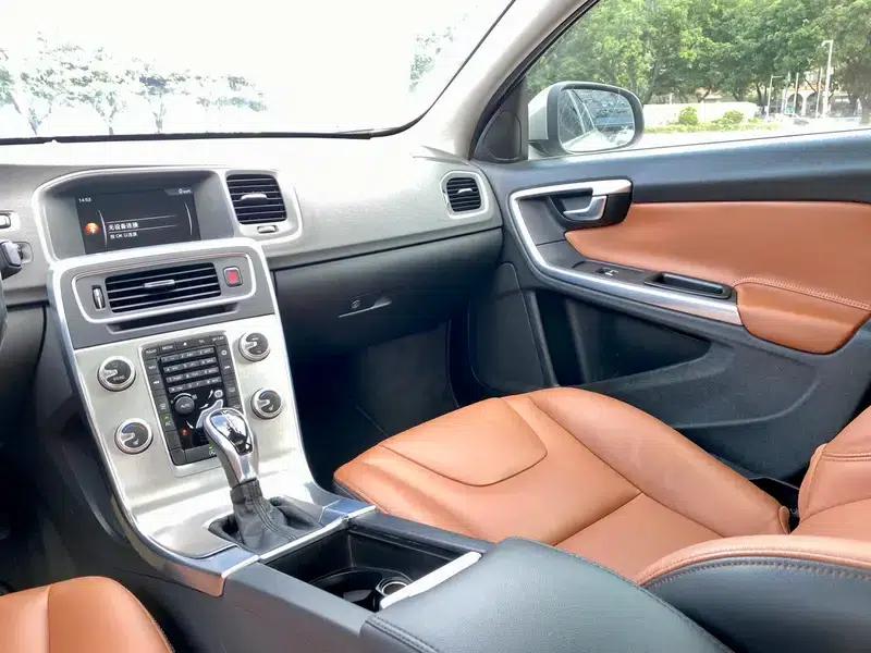 2015 Volvo S60 S60L 2.0T Smart Edition — миниатюра 13