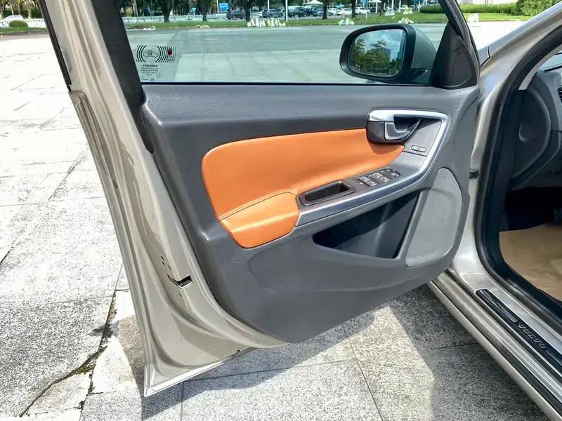 2015 Volvo S60 S60L 2.0T Smart Edition — миниатюра 16