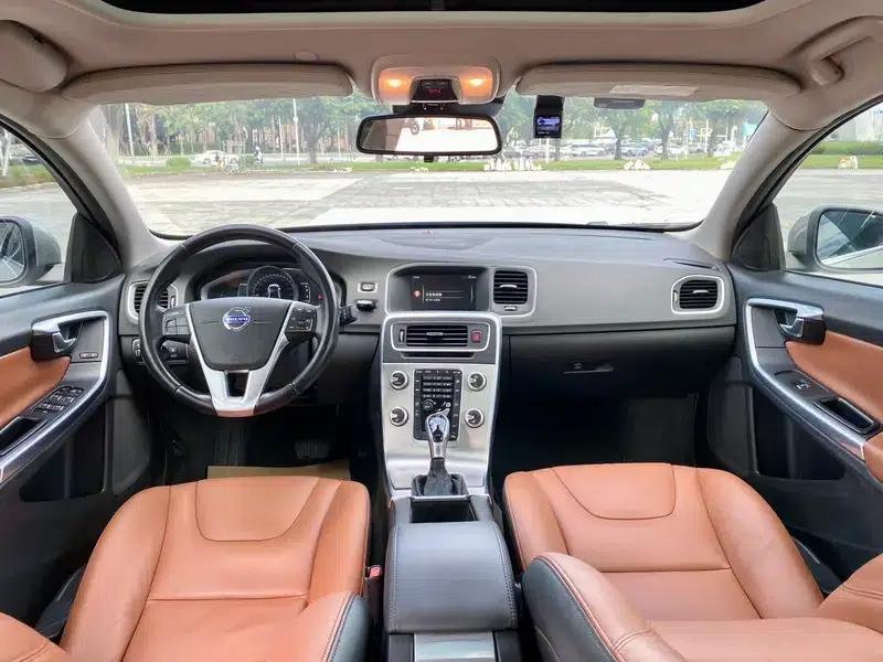 2015 Volvo S60 S60L 2.0T Smart Edition — миниатюра 10