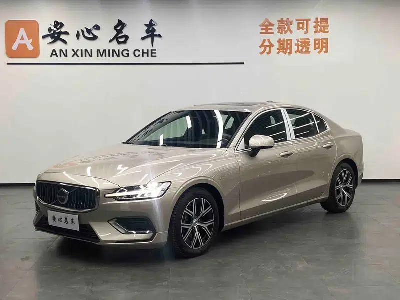 2025 Volvo S60 B4 Smart Luxury Edition — миниатюра 1