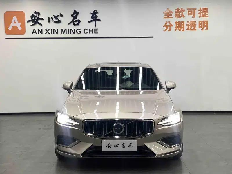 2025 Volvo S60 B4 Smart Luxury Edition — миниатюра 2