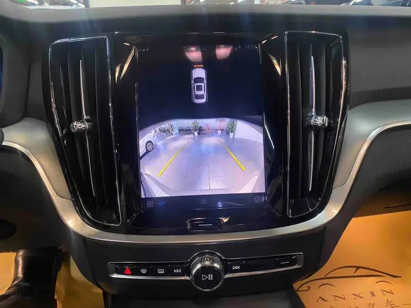 2025 Volvo S60 B4 Smart Luxury Edition — миниатюра 9