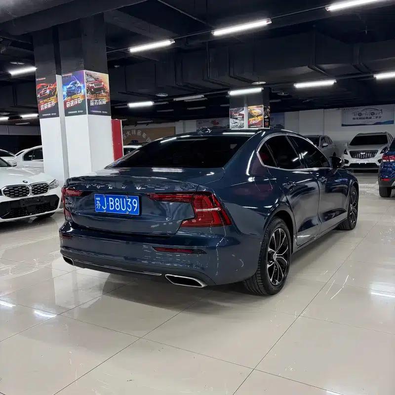2022 Volvo S60 B4 Smart Luxury Edition — миниатюра 4